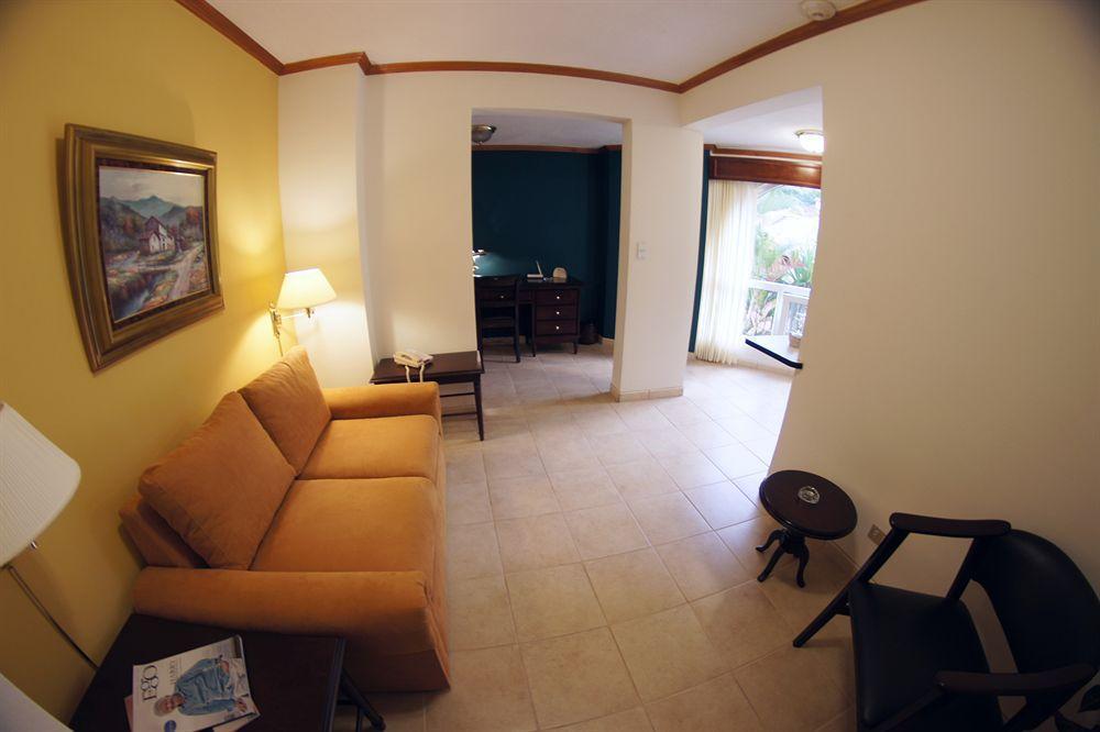 Apartotel & Suites Villas Del Rio San José Eksteriør billede