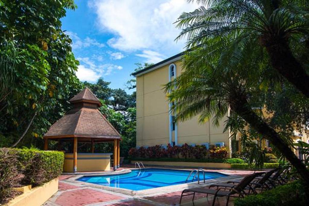 Apartotel & Suites Villas Del Rio San José Eksteriør billede