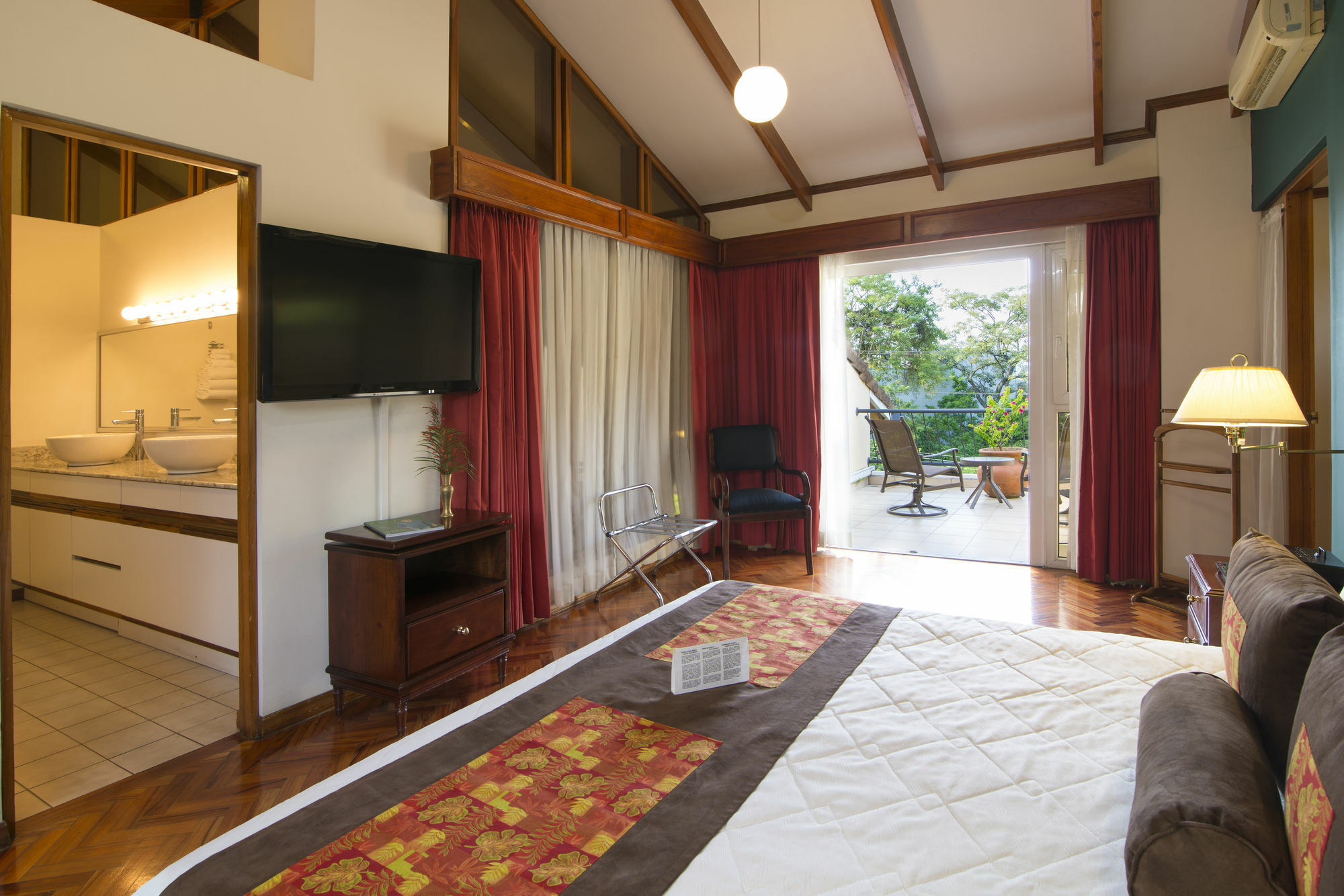 Apartotel & Suites Villas Del Rio San José Eksteriør billede