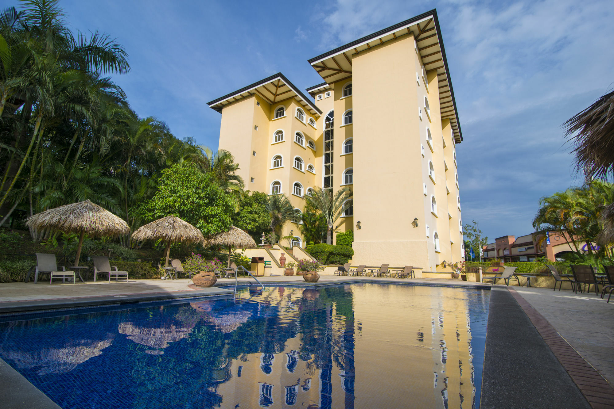 Apartotel & Suites Villas Del Rio San José Eksteriør billede