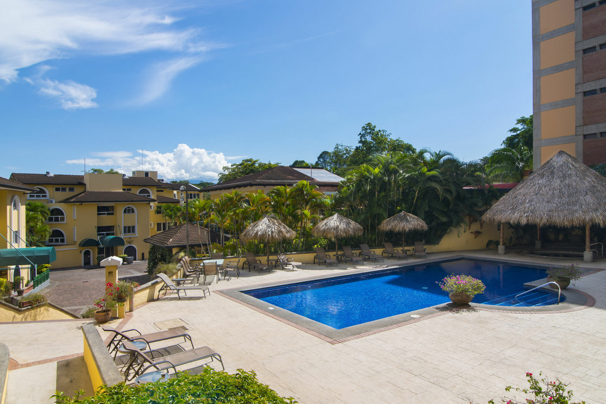 Apartotel & Suites Villas Del Rio San José Eksteriør billede